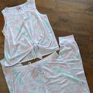 2 peice PJ set 😍💕 NWOT